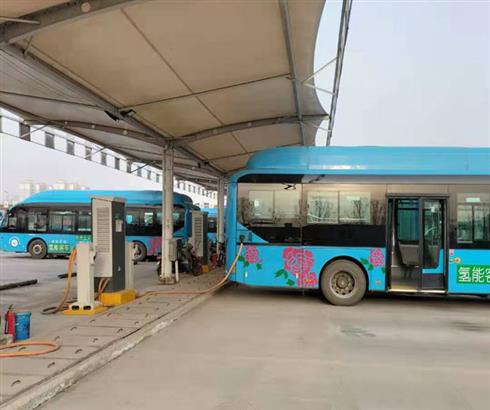 氢能车加氢